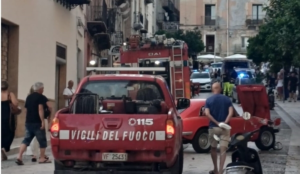 Auto senza controllo travolge famiglia di turisti, grave una donna