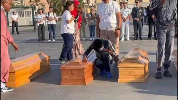 A Porto Empedocle l'ultimo saluto alle salme dell'ennesimo naufragio